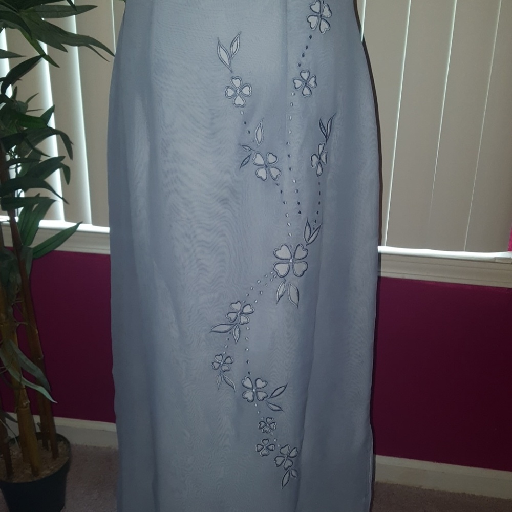 Dress - Picture 8 of 8